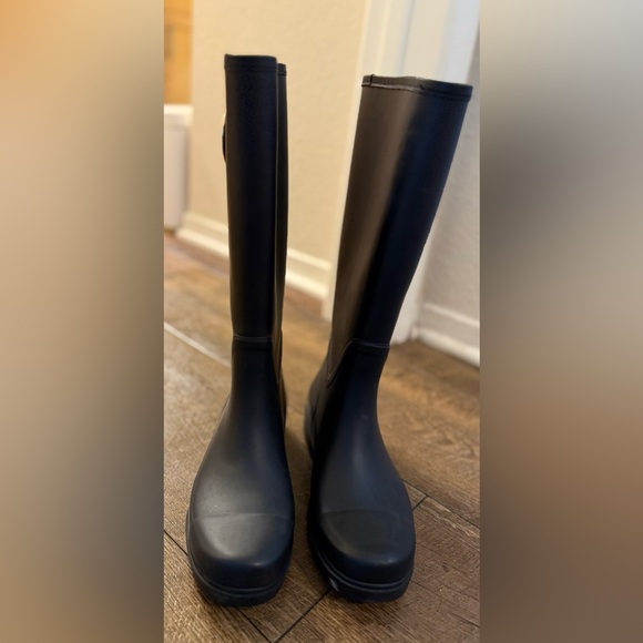Tory Burch - Sarah Logo Knee High Rainboot - Black, size 9 - Picture 3 of 9